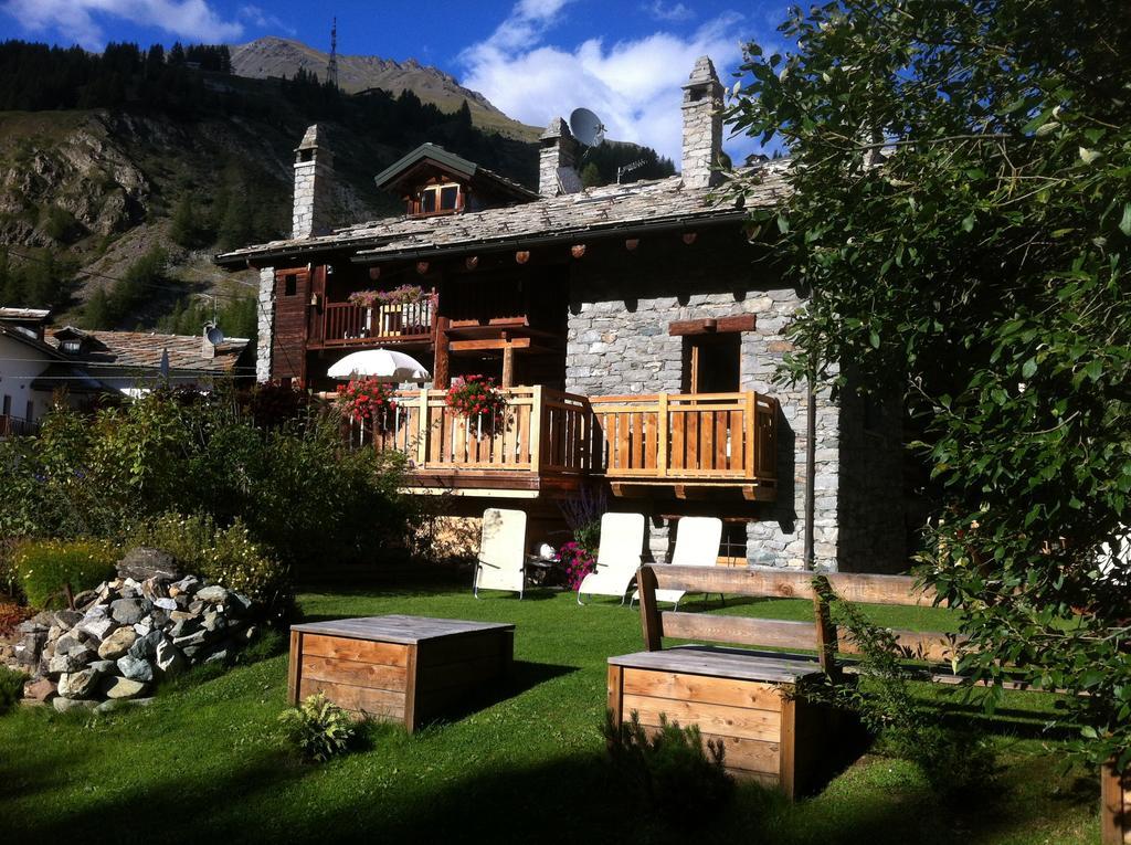 Les Trompeurs Chez Odette Cogne